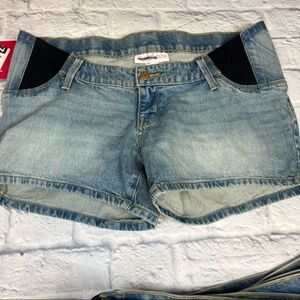 Isabel Maternity jean shorts size 2